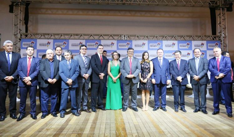 “O foco principal permanece o mesmo”, diz Flávio Dino ao empossar novos secretários